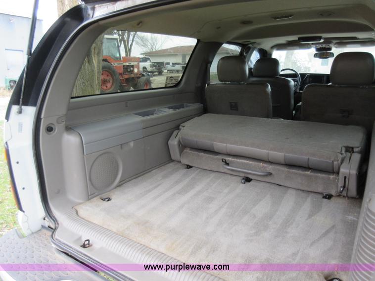image for item K5269 2004 GMC Yukon Denali XL SUV