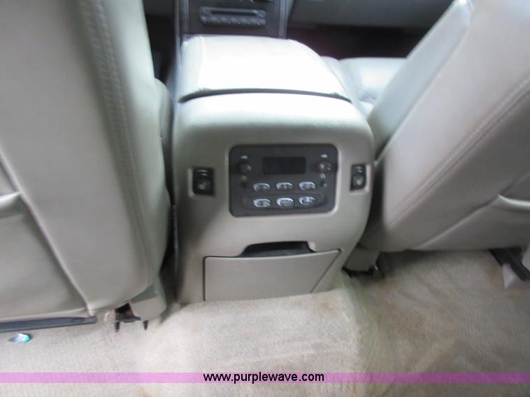 image for item K5269 2004 GMC Yukon Denali XL SUV