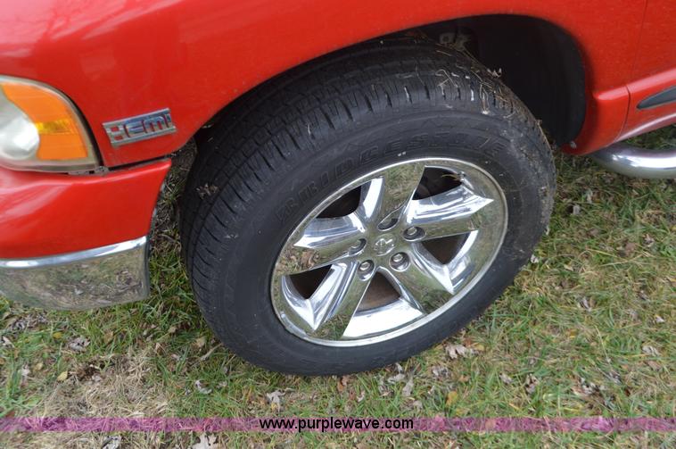 image for item K5270 2002 Dodge Ram 1500 pickup truck