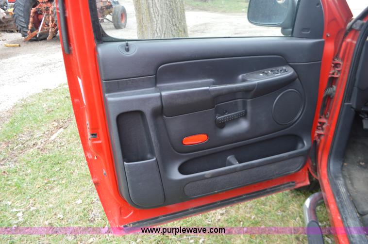 image for item K5270 2002 Dodge Ram 1500 pickup truck