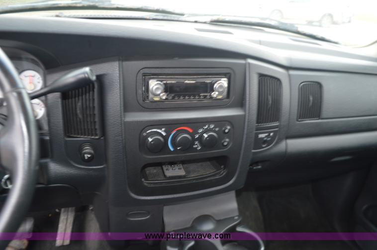 image for item K5270 2002 Dodge Ram 1500 pickup truck