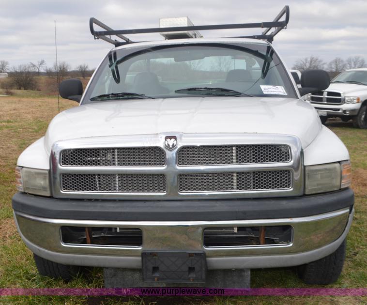 image for item K5273 2001 Dodge Ram 2500 utility truck