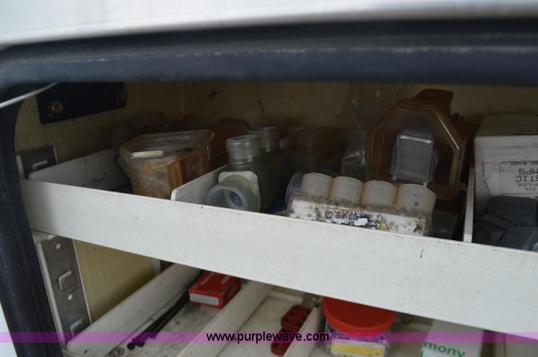 image for item K5273 2001 Dodge Ram 2500 utility truck