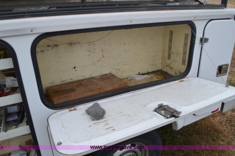 image for item K5273 2001 Dodge Ram 2500 utility truck