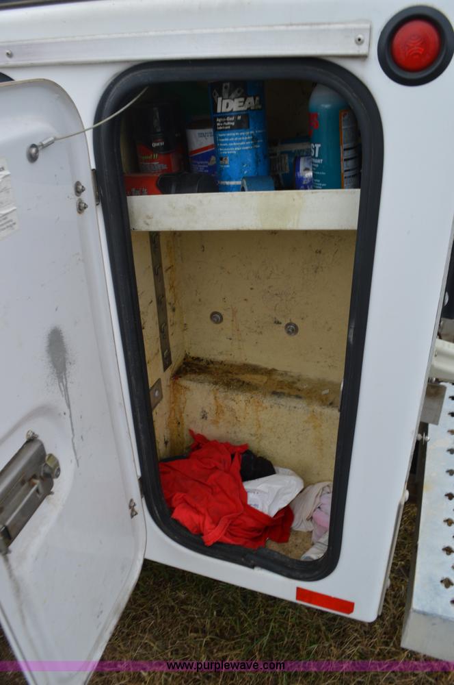 image for item K5273 2001 Dodge Ram 2500 utility truck