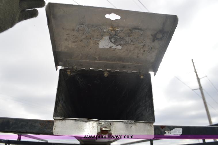 image for item K5273 2001 Dodge Ram 2500 utility truck