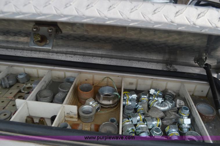 image for item K5273 2001 Dodge Ram 2500 utility truck