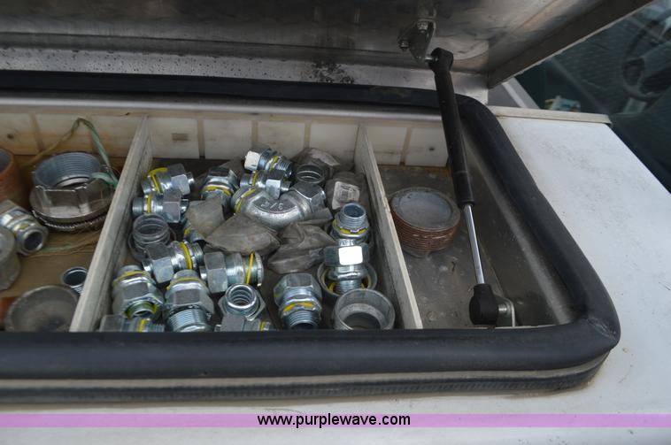 image for item K5273 2001 Dodge Ram 2500 utility truck