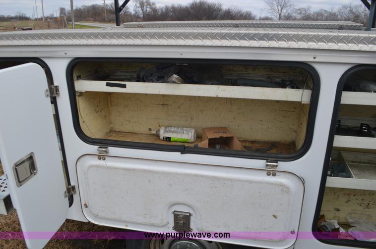 image for item K5273 2001 Dodge Ram 2500 utility truck