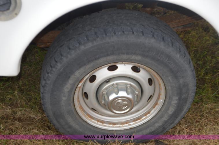 image for item K5273 2001 Dodge Ram 2500 utility truck