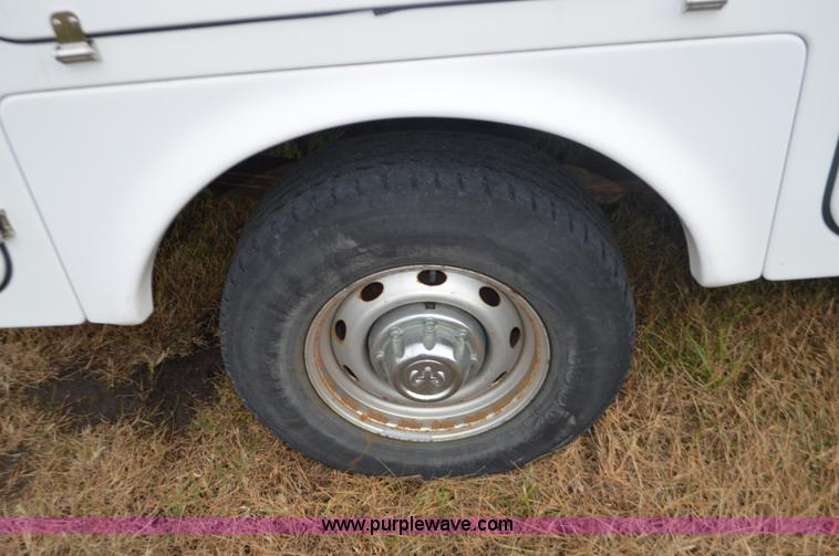 image for item K5273 2001 Dodge Ram 2500 utility truck