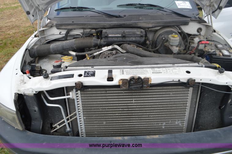 image for item K5273 2001 Dodge Ram 2500 utility truck