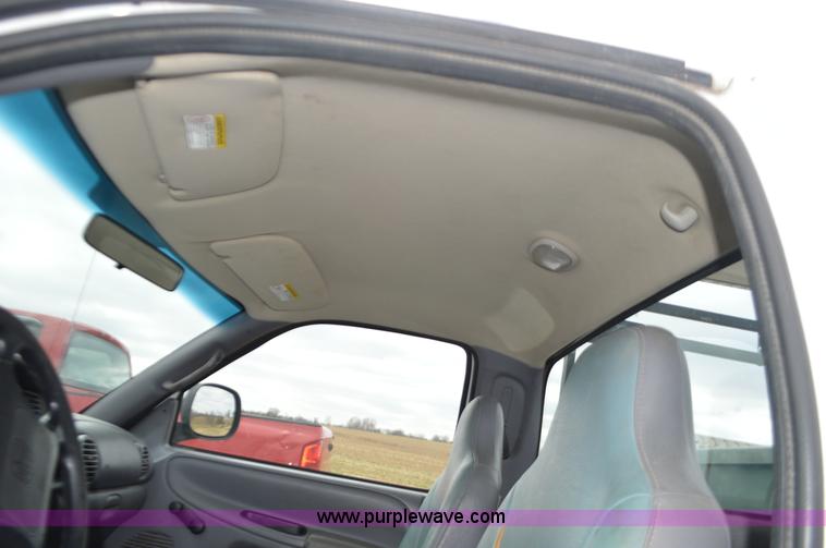 image for item K5273 2001 Dodge Ram 2500 utility truck