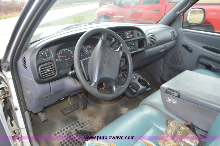 image for item K5273 2001 Dodge Ram 2500 utility truck