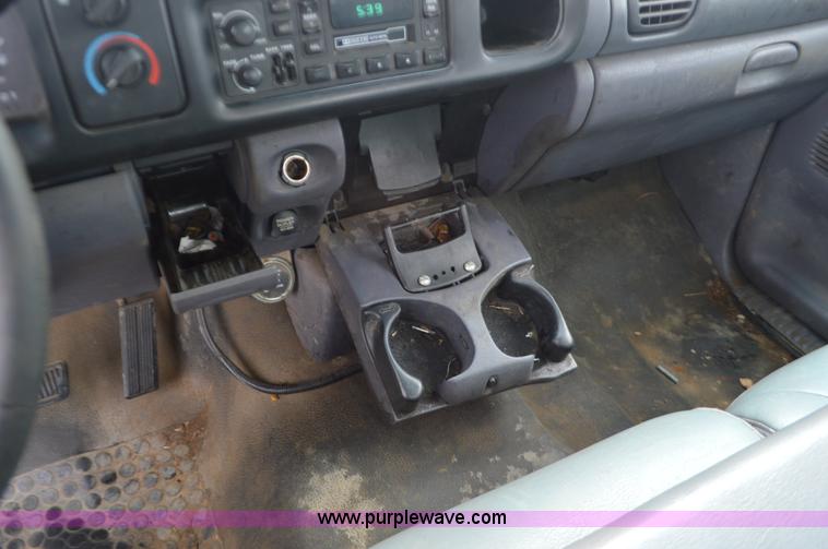 image for item K5273 2001 Dodge Ram 2500 utility truck