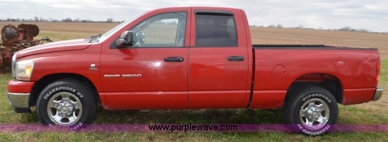 image for item K5274 2006 Dodge Ram 2500 Quad Cab pickup truck