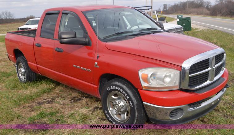 image for item K5274 2006 Dodge Ram 2500 Quad Cab pickup truck