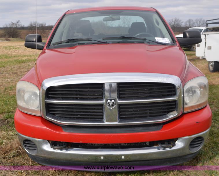 image for item K5274 2006 Dodge Ram 2500 Quad Cab pickup truck