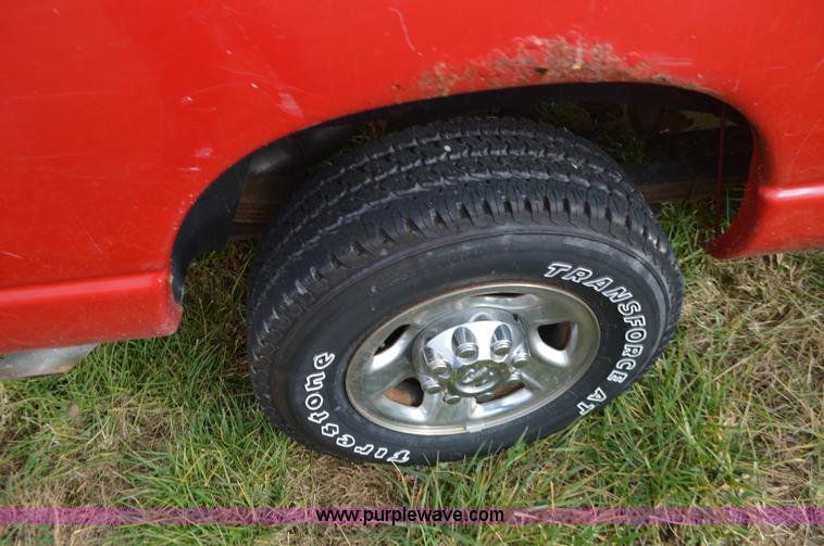 image for item K5274 2006 Dodge Ram 2500 Quad Cab pickup truck