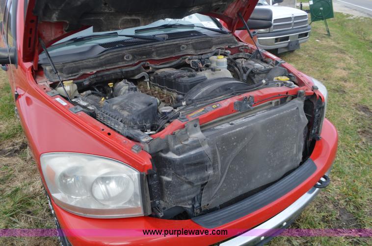 image for item K5274 2006 Dodge Ram 2500 Quad Cab pickup truck