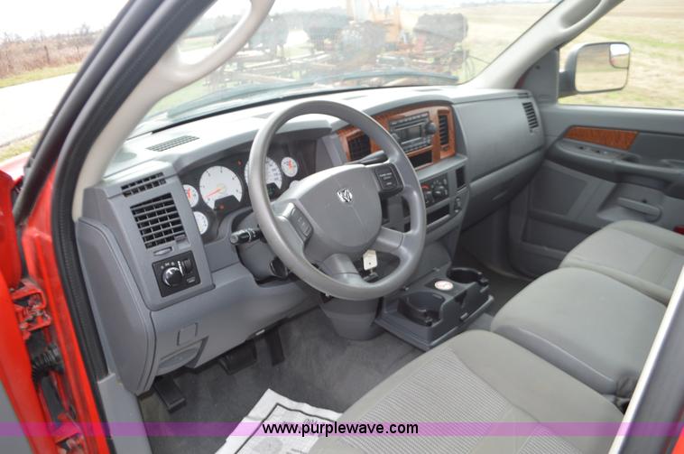 image for item K5274 2006 Dodge Ram 2500 Quad Cab pickup truck