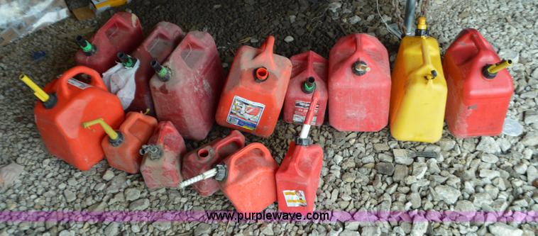 image for item K5277 Assorted fuel tanks