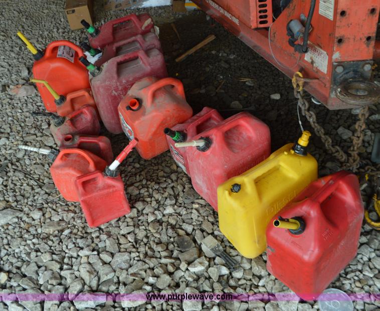 image for item K5277 Assorted fuel tanks