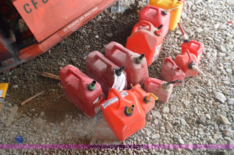 image for item K5277 Assorted fuel tanks