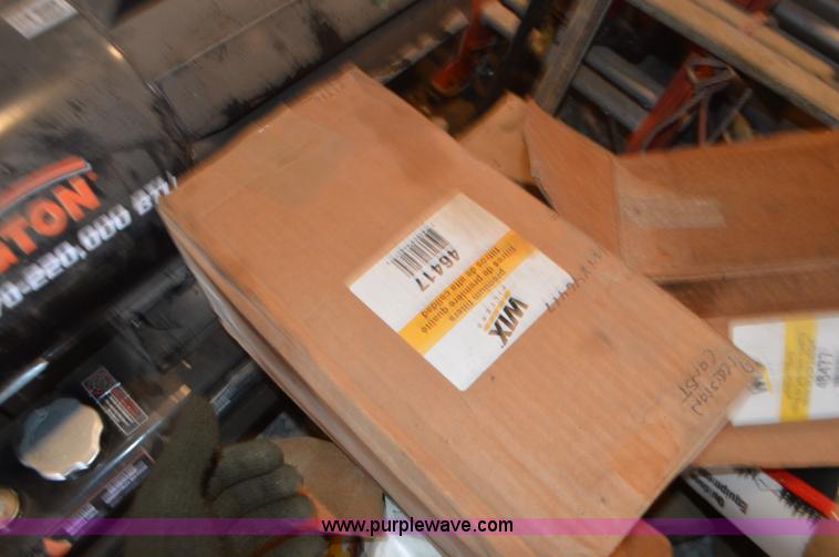 image for item K5278 Assorted air and oil filters