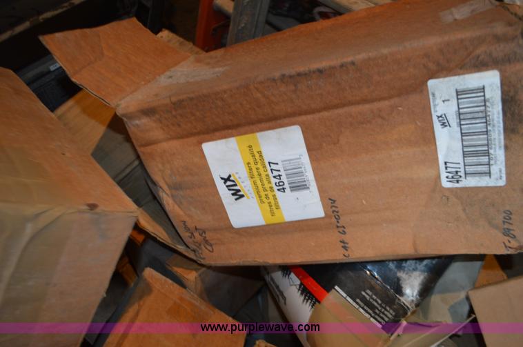 image for item K5278 Assorted air and oil filters