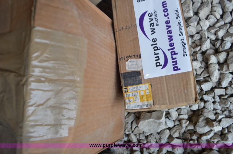 image for item K5278 Assorted air and oil filters