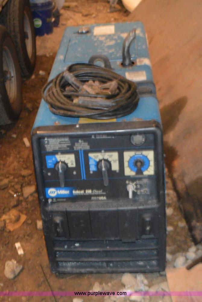 image for item K5283 Miller Bobcat 250 welder/generator