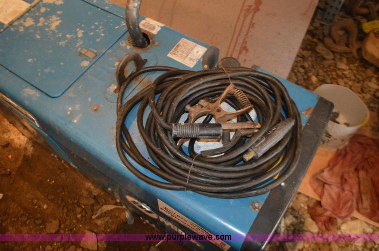 image for item K5283 Miller Bobcat 250 welder/generator