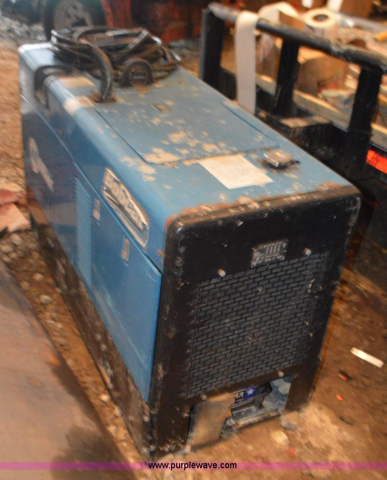 image for item K5283 Miller Bobcat 250 welder/generator
