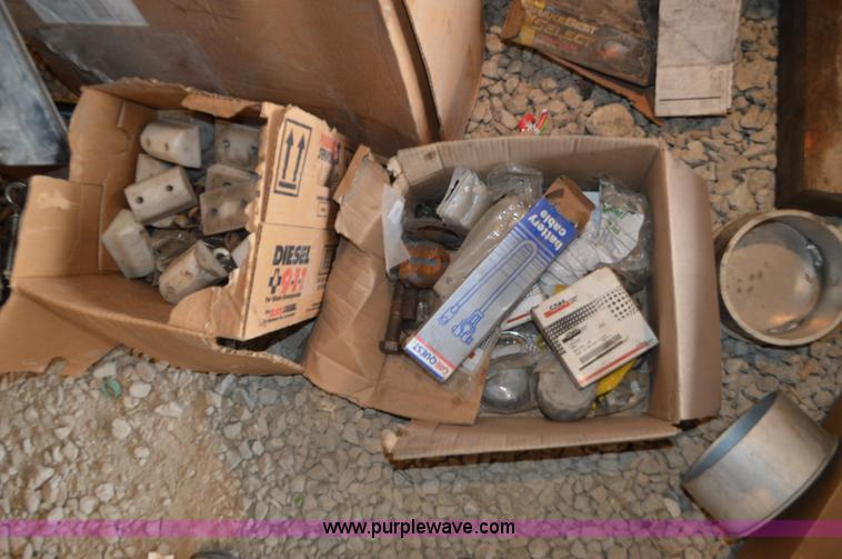 image for item K5284 Assorted items