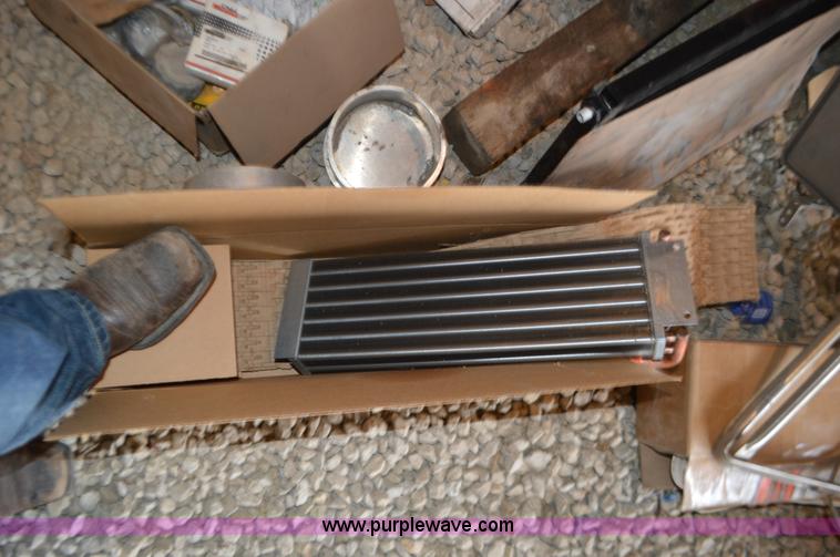 image for item K5284 Assorted items