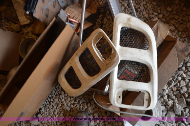 image for item K5284 Assorted items