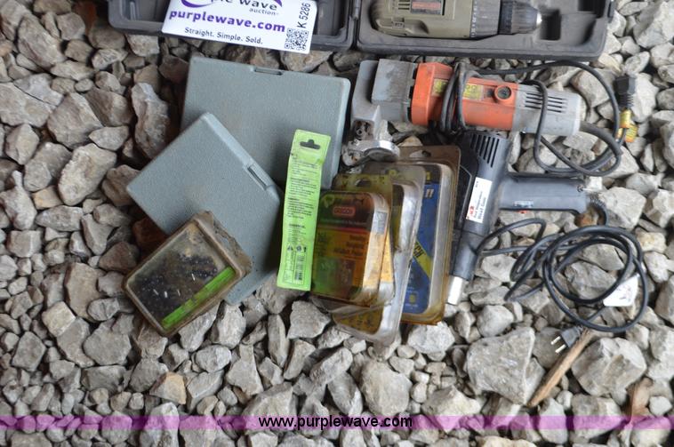 image for item K5286 Assorted tools