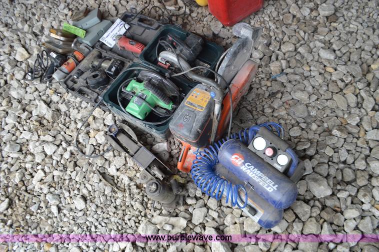 image for item K5286 Assorted tools