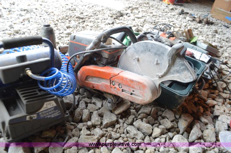 image for item K5286 Assorted tools