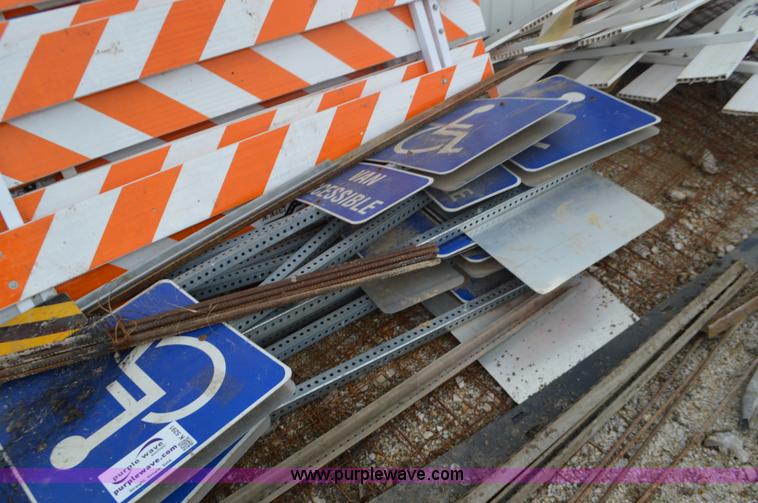 image for item K5291 Assorted safety signs and barricades