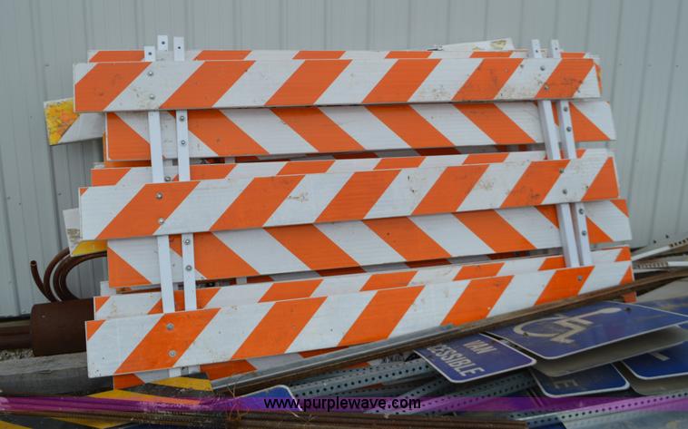 image for item K5291 Assorted safety signs and barricades