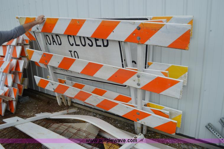 image for item K5291 Assorted safety signs and barricades