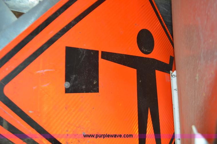 image for item K5291 Assorted safety signs and barricades