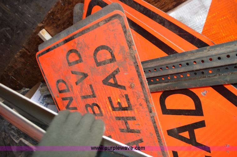 image for item K5291 Assorted safety signs and barricades