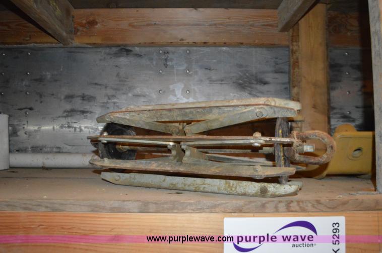 image for item K5293 Assorted sanitary testing equipment