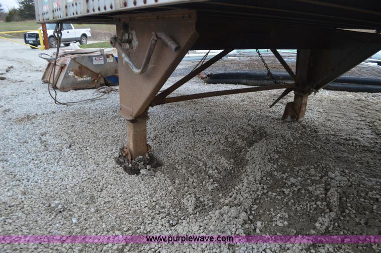 image for item K5294 1994 Pines dry van trailer