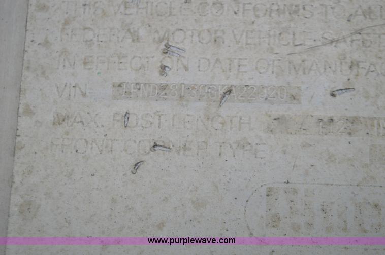 image for item K5295 1986 Pines dry van trailer