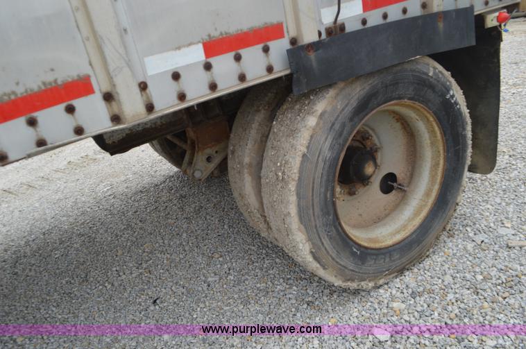 image for item K5295 1986 Pines dry van trailer