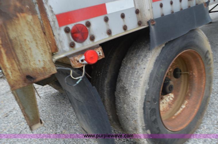 image for item K5295 1986 Pines dry van trailer